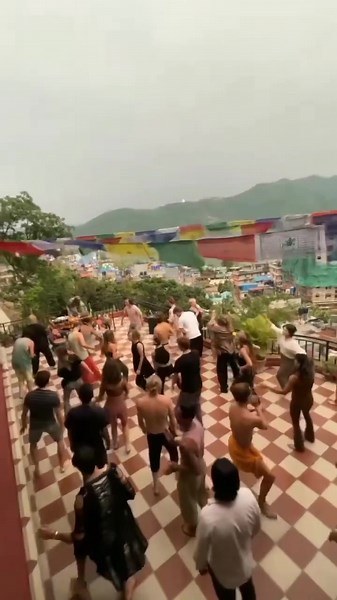 Dance And Hinduism It is a celebration of spirituality, beauty, and devotion. Dance has been revered as a sacred art form in Hinduism for millennia, embodying the divine expression of cosmic rhythms. From the graceful movements of Bharatanatyam to the ecstatic whirls of Kathak, each dance form is a devotional offering, symbolizing the eternal dance of creation and destruction performed by Hindu gods and goddesses. Through dance, practitioners seek union with the divine, transcending the boundari