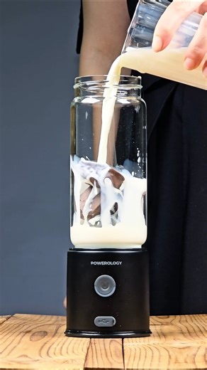 Chocolate Milkshake Bliss 🍫🥛" #foodshorts #coffee #mixshake #asmr #cocktail #smoothie #recipe