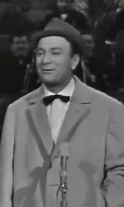 Fernand Raynaud et son sketch "Les croissants" interprété en direct devant le public du studio 102, le 10 février 1966. Une pensée pour lui, né le 19 mai 1926. #FernandRAYNAUD #Raynaud #lescroissants | Souvenirs Vintage 60 70 80 90