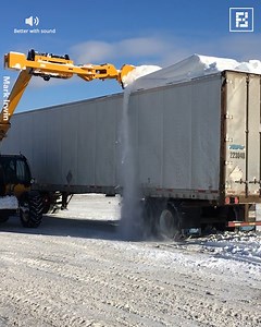 Trailer Roof Snow Removal! #snow #snowfall #trucks | Fossbytes