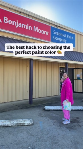 🙌🏼Don’t miss the pro tip on choosing the PERFECT paint color for your next project! 🎨 ✨Having a fabric or painting or even wallpaper accent wall as your color palette is IDEAL to draw your wall color from. We want our rooms to have great color flow and feel cohesive! 💕Colors we choose to coordinate with our “Spring Fever” Fabric Accent wall: “Spring Iris” by BM Other walls an bathroom: “Arctic Blue” by BM Trim: “White Dove” by BM 💕”Mint Tulip” Colors Walls: “Colony Green” by BM Trim: “White