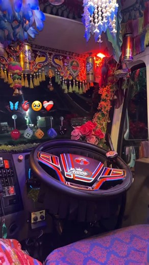 Yogesh Palve on Instagram: "Queen..! 🦋🫀🥹❤️‍🩹 . . . #trendingreels #drawing #queen #drivinglovers❤️💫 #explorepage #viral #fyp #reelsinstagram"