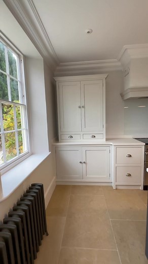 So fresh and clean  Another amazing transformation 朗 Light and dark colours work so well together to make the island the centre of your kitchen  #cabinet #kitchenresprays #familyhome #cabinetpainting #Paintedkitchencabinets #kitchenpainting #kitchen #Cotswolds #paintedkitchencabinet | TM-Decor | Facebook