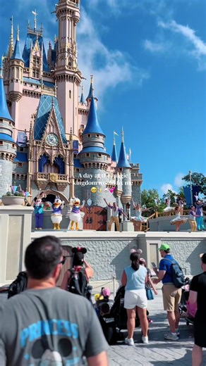 A day at magic kingdom would fix all my problems 🥹🥹🥹 #disney #disneyworld #disneyparks #magickingdom #disneytok