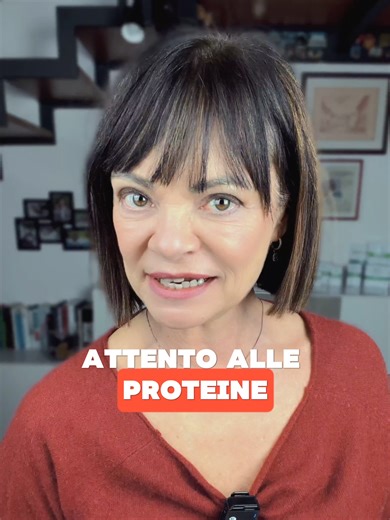 Ti hanno mentito sulle proteine. Non fanno male. Non intossicano. Non sono il problema. Il problema è mangiarne troppo poche. Le proteine: ✔️ regolano la fame ✔️ sostengono il metabolismo ✔️ nutrono muscoli, ormoni e sistema immunitario Nel Metodo Bio-Reset non contiamo calorie. Cambiamo i segnali metabolici. La vera domanda è una sola 👇 ne mangi abbastanza per stare bene davvero? Scrivilo nei commenti 💬 👉 Link in bio per il BIO-RESET FULL DAY – Milano 15 marzo 2026 #biovivaintegratori #metod