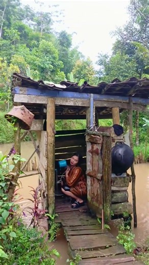 Traditional Outdoor Bathing in the Village 🚿 #Shorts