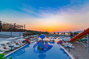 349K views · 3.2K reactions | RAMADA RESORT AKBUK 2019 2.DÖNEM ERKEN REZERVASYON DONEMİ İÇİN SON FIRSATLAR FİYATLAR ARTMADAN AVANTAJLARI YAKALAYIN DAHA FAZLA BİLGİ İÇİNE BİZİ ARAYIN YADA MESAJ ATIN YADA FACEBOOKTAN ULAŞIN TEL 0256 856 52 52 ÇAĞRI MERKEZİ 0850 532 52 52 WATSAPP 0506 062 51 01 WEB www.ramadaresortakbuk.com | Ramada Resort Akbük | Facebook