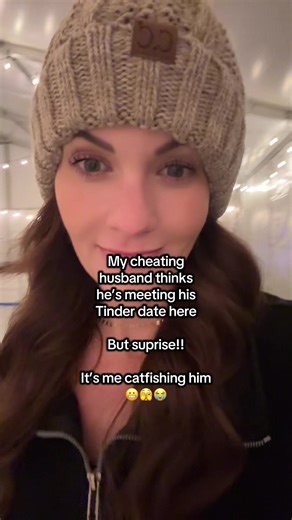 Caught in the Act: Cheating Husband's Tinder Surprise