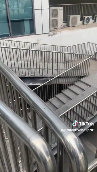 ➡️ Want to see more extreme drop tests? Comment below!#ProtectiveCase #EquipmentCase #WaterproofCase #ShockproofCase #OEMODM