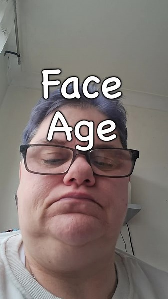 Beverley Slater (@beverley.slater)’s videos with APT. - ROSÉ & Bruno Mars