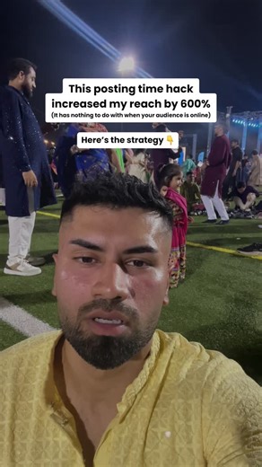 Akash Rupareliaa on Instagram: "The algorithm has its own schedule 👇 ㅤ Most creators obsess over when their audience is online. But Instagram's algorithm evaluates content in processing cycles - specific windows when it decides what gets pushed to larger audiences. ㅤ The windows: 🕐 11 AM - 1 PM EST → Processes morning engagement 🕐 4 PM - 6 PM EST → Analyzes midday activity 🕐 8 PM - 10 PM EST → Evaluates prime-time data ㅤ The strategy: Post 30-45 minutes BEFORE these windows. Your content bui