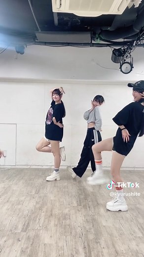 きゅるりんってしてみて ダンス全体解説