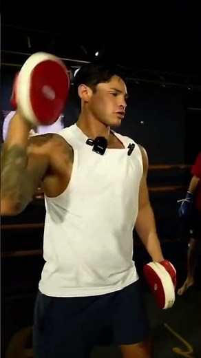 Professional Boxing Defense: 3 Ways to Avoid Punches | Training Drills