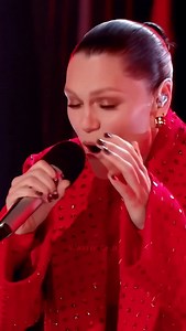 139K views · 35K reactions | I was not emotionally prepared for @jessiej and @janezhang singing Flashlight  the way their voices lock in?? That’s not a duet, that’s vocal warfare, and we’re just the casualties 﫠 #JessieJ #JaneZhang #SingAsia  © iQIYI潮综艺 | Voices of Gold | Facebook