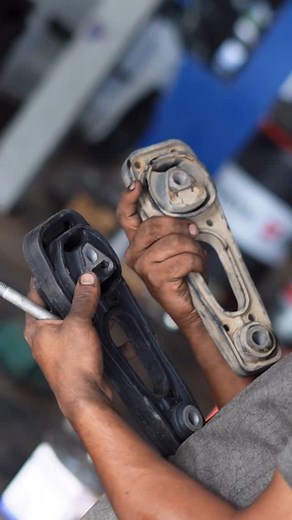 홍홚홙홙홮 홂홖홧홖활홚 on Instagram: "UPPAL DUSTER ENGINE MOUNTS & BEAM BUSHES REPLACEMENT"