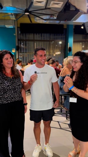 Ready, set, go! Check out Orli and Josh, two Hebrew learners from our events, racing to guess the meaning of Hebrew words given by our amazing Hebrew Ambassador, Ofir. At our Language Exchange Events, you get to practice the language you’re learning with native speakers, share laughs over tricky words, and enjoy those little “I got it!” moments (a drink helps too 🍷). You also meet the kind of people who turn a night out into a real community. 💛 Saturday nights | Twice a month | Abraham Hostel 