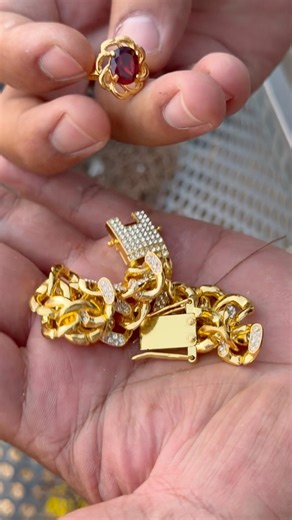 EPIC BEACH HUNT! Diamond Bracelet & Red Ruby found! 🏝️💎