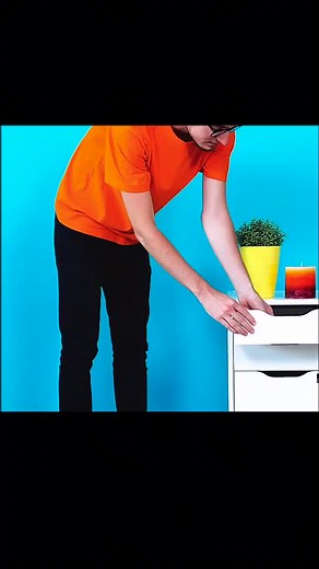 Newspapers can temporarily replace garbage bags.#Phrog #life