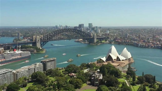 From Reef to Range: The Colors of Australia...