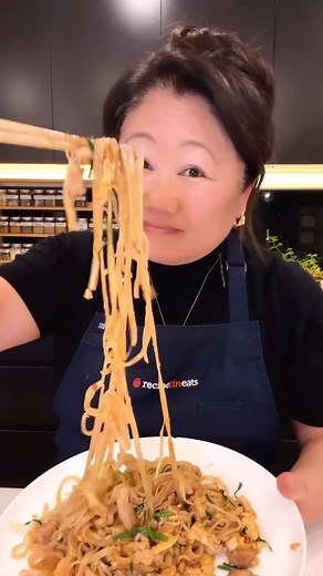 Nagi & Dozer - RecipeTin Eats on Instagram: "I could honestly eat Pad Thai every single day. 🥡🥢 Comment RECIPE for a DM link or see below! - N x ❤️ PS I say this is better than 95% of Pad Thai places cause we are blessed with some really great Thai places in Sydney - like @khaopla which is my go-to 😍 - and I do think theirs is better than mine cause they get smoky wok hei which we just can’t do at home without a gigantic restaurant burner! Chicken Pad Thai | Serves 2- 3 125g/4oz Pad Thai rice