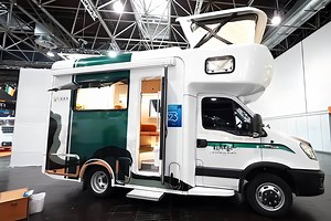 Van Gogh RV, un camping-car chinois futuriste équipé d'une cabine relevable hors norme