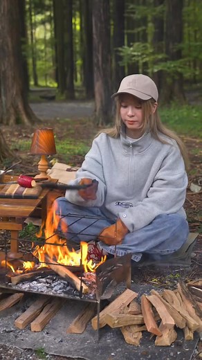 さつまいもとベーコンのホットサンド🍠🥓🍞 レシピはコメント欄に記載してます✍️ #tiktokfood #cooking #food #camp #料理 | saaayan