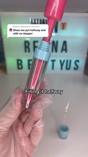 Reyna Jay Beauty Lip Gloss Filling Tutorial