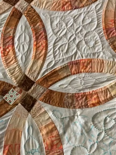 Modern quilting made simple and aesthetic 🌿 #quilting #quilt #patchwork #video #fyp