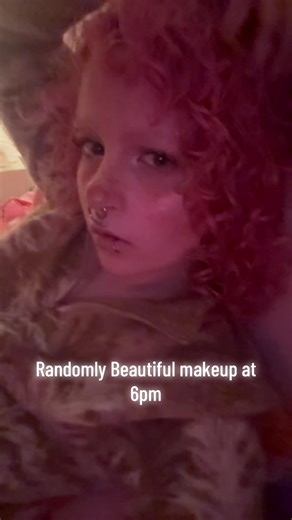 vee shmee (@girlonastring)’s videos with Cheap Hotel - FKA twigs