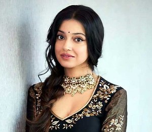 Divya Khosla Kumar Wiki, Height, Age, Boyfriend, Husband, Family, Biography & More - WikiBio