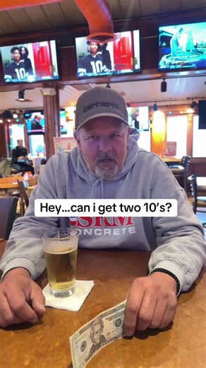 You sure can!! 🥳 #hooters #wings #nashville #hootersgirl #hootergirlsoftiktok