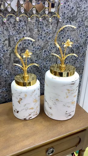 1.3K views · 15 reactions | Nouvel arrivage ❤️ Vase grand 9650 DA Vase petit 7100 DA Cache pot grand 7500 DA Cache pot petit 4900 DA ☎️tel: 0557103507 / 0770265120☎️ Adresse :Draria boujamaa tamime à côté de la mosquée  el ansar  La livraison disponible 58 wilaya marhba bikoum ❤️ | At Home Déco Draria | Facebook