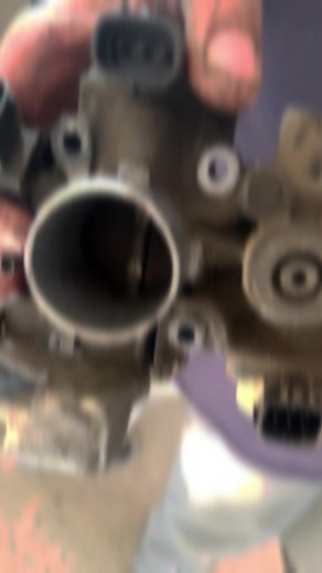 #catalyticconverter #catalytic #engineoil #engineoverall #cartuning #tuning #foryou #trending #civic #honda #car #toyota #cultus #carengine #engine #workshop #autotech #autotechmotors #swift #detailing #interiorcleaning #throttlebody