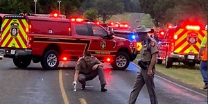 Five dead in early morning crash in Smith County