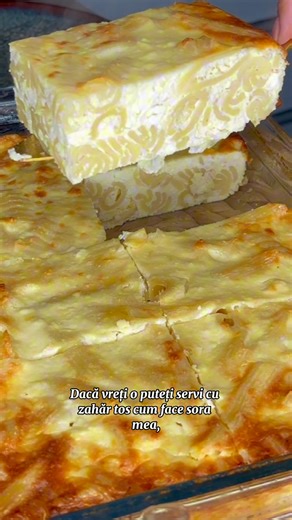 BUDINCĂ DE PASTE CU BRÂNZĂ DULCE SI SĂRATĂ Această budincă din paste, la cuptor, este o masă deliciosă care poate fi servită atât ca fel principal cât si ca desert dacă ii adăugăm zahăr. Haideți sa o pregătim! 📌 📋INGREDIENTE: ◾️250 g paste ( eu am combinbat penne si fusilli pentru ca asa aveam in casa dar cu acelasi timp de gatire ) ◾️apx 2-3 litri de apa cu un praf de sare pentru a fierbe pastele ◾️200-250 g brânză telemea ◾️500 g brânză dulce de vaci ◾️4 oua mari ◾️200 g smântână/ iaurt ◾️3 
