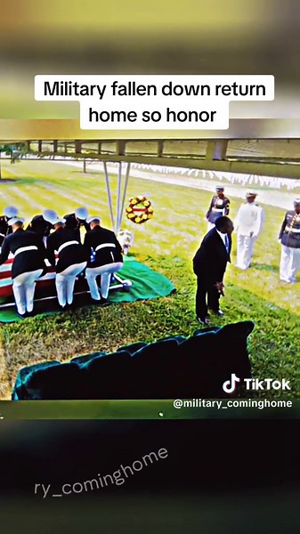 Military fallen down return home so honor #army #surprise #soldier #soldiercominghome #militarycominghome #homecomingsurprise #fallen #fallenangel #family #emotions #Love #foryou
