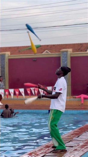 5 clubs juggling cascade 🔥🔥🔥