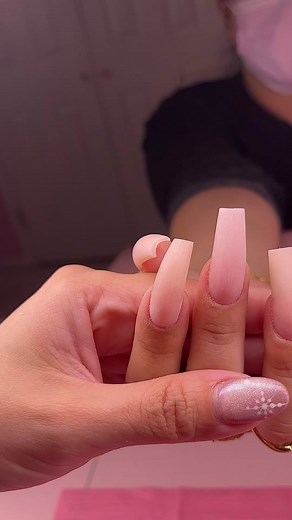 Winter Nail Art Tutorial: Black Snowflake Coffin Nails