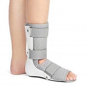 Walking Boot for Broken Foot, Medical Boot with Adjustable Straps, Foot Boot for Injured Foot, Cam Walker Fracture Boot for Sprained Ankle, Stable Fracture & Post-Operative Rehab(Right, Small)