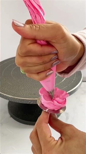 Elegant Piping Flower Cake Decoration Tutorial | Hafsi Cake 🌸🍰