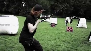 275K views · 32 reactions | Arrow Tag verbindet Fun, Sport und Abenteuer! Die neue Funsportart. Zwei Teams, bis zu 5 Personen pro Team, spielen gegeneinander. Ein Spieler scheidet aus dem Spiel aus, wenn er von einem Pfeil getroffen wird oder sein Pfeil vom Gegner gefangen wird. | Alma-Park | Facebook