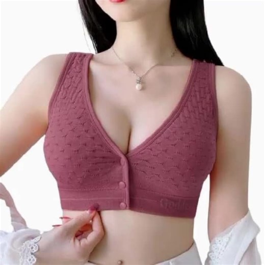 Product Description This women’s front-button seamless bra is designed for everyday comfort with a stylish, modern look. Made from soft, stretchable fabric, it provides gentle support without underwire, making it ideal for long wear. The front button closure makes it easy to wear and remove, especially convenient for daily use. Its breathable knitted texture ensures comfort, while the wide straps offer better shoulder support. Perfect for home wear, casual outings, or light activities. Key Featu