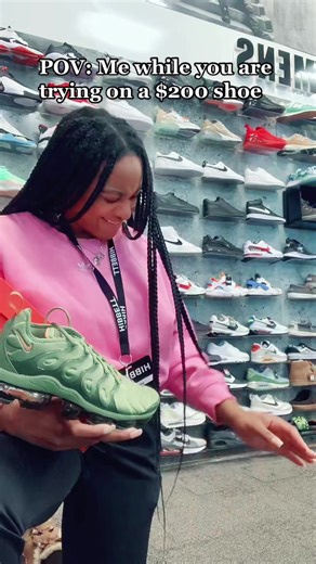 W Air Vapormax Plus Alligator Green Sneaker Review