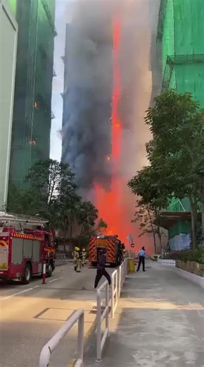 ہانگ کانگ میں تین عمارت میں آگ لگنے سے چار افراد ہلاک ہوگئے #foryoupage❤️❤️❤️foryou💞💞🥰🥰🥰🥰🥰🥰🥰😦❤️❤️😰😰😓😥 #foryoupage #unfrezzmyaccount #unfrezzmyaccount #foryoupage❤️❤️ #firefighter