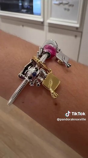 Celebra tu graduación con los nuevos charms de Pandora