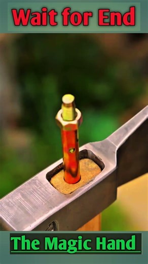 "Unique Tomahawk Axe Handle Securing Method Using An Anchor Bolt" #TheMagicOfHands #shorts