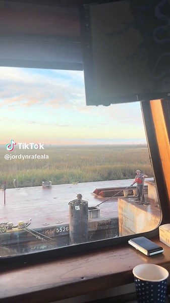 Deckhand Life: Mastering Tugboat Line Throws