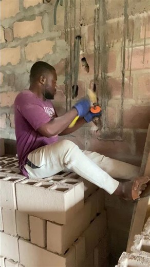 Électricité :encastrement et tubage. #electricité #construction #btp#electricitéindustrielle