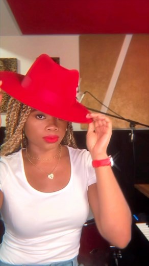 136K views · 3.1K reactions | Aight but here’s my version tho…..  Y’all have been SNAPPIN. I’m still gathering up my favorites and and will react to em over the weekend. 헦헛헔헕헕헢헧 헦헛헔헟헢헠 ♥️♠️ #thepocketqueen | The Pocket Queen | Facebook