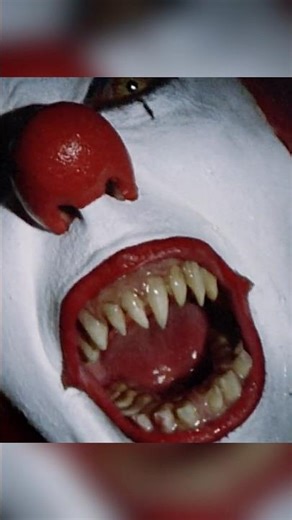 IT (1990) | George’s Terrifying Encounter 😱🤡💥